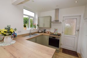 Kitchen- click for photo gallery